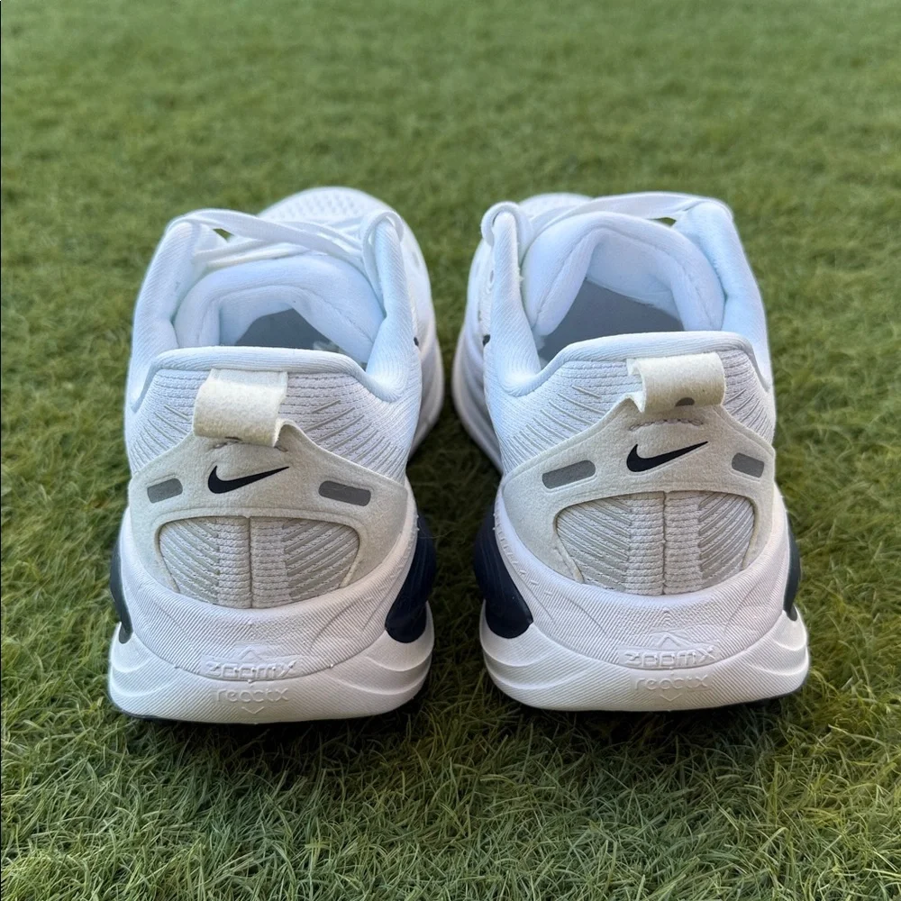 Nike Vomero 18 TB - Picture 3 of 6